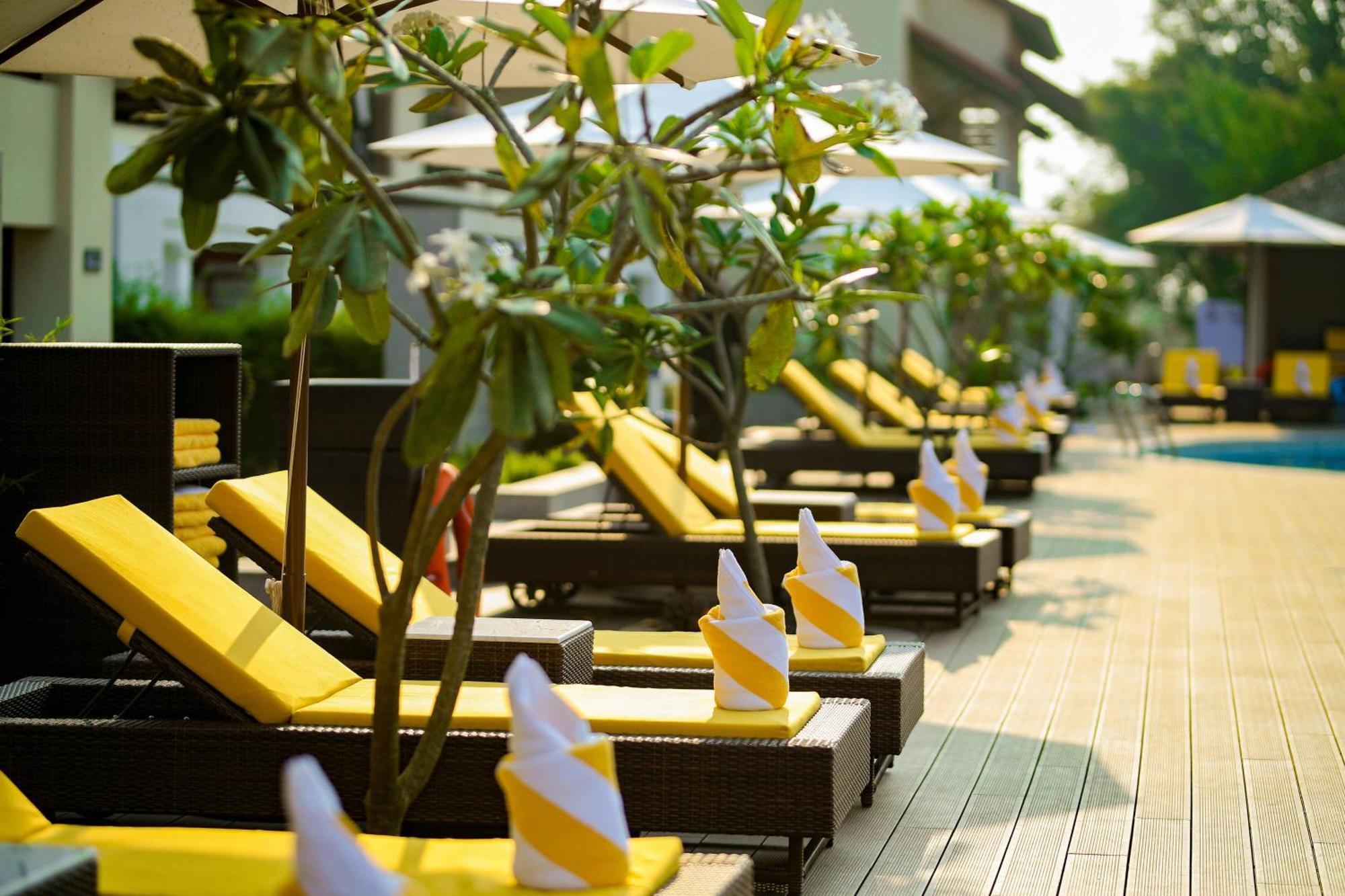 Отель Fairfield By Marriott Goa Бенаулим Экстерьер фото